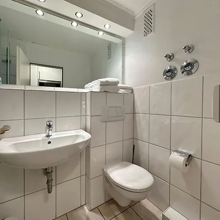 Metropol, Whg 5, Seeseite *